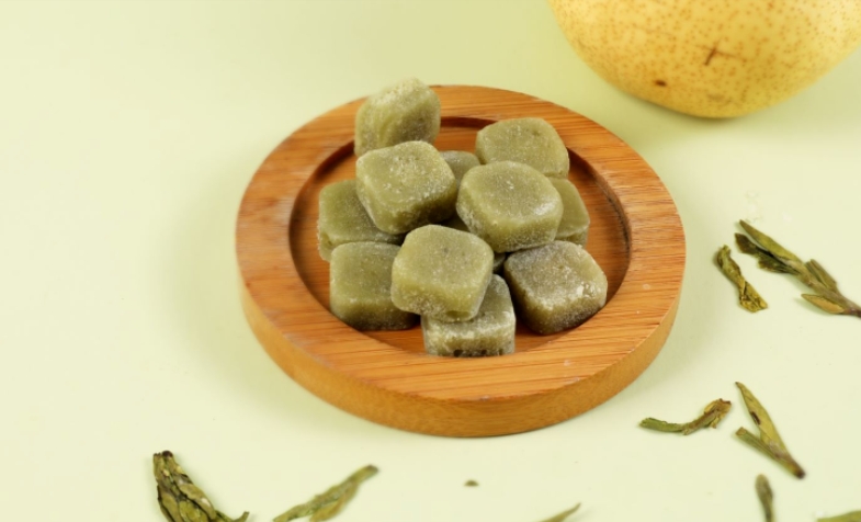 小热昏龙井梨膏糖荣获全国老字号“城市礼物”大赛推荐产品