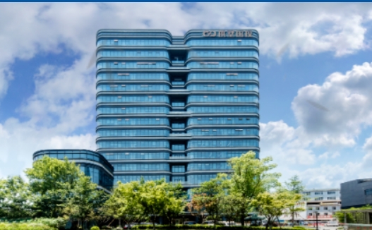 拱墅国投总经理潘云山副总经理周晓兰莅临小热昏参观交流